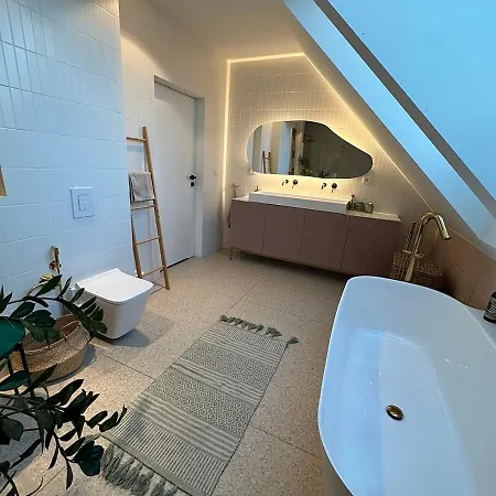 Dom Z Basenem I Sauna, *